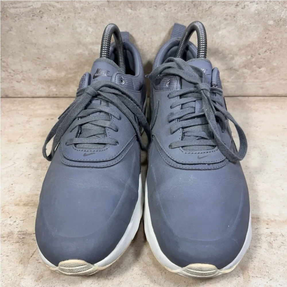 Nike‎ Gray Athletic Shoes